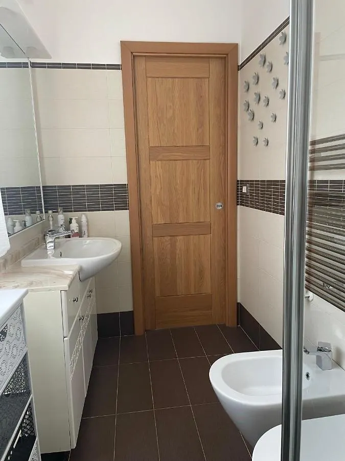 La Casa Di Flora Aeroporto Di Fiumicino Villa Tatil Evi