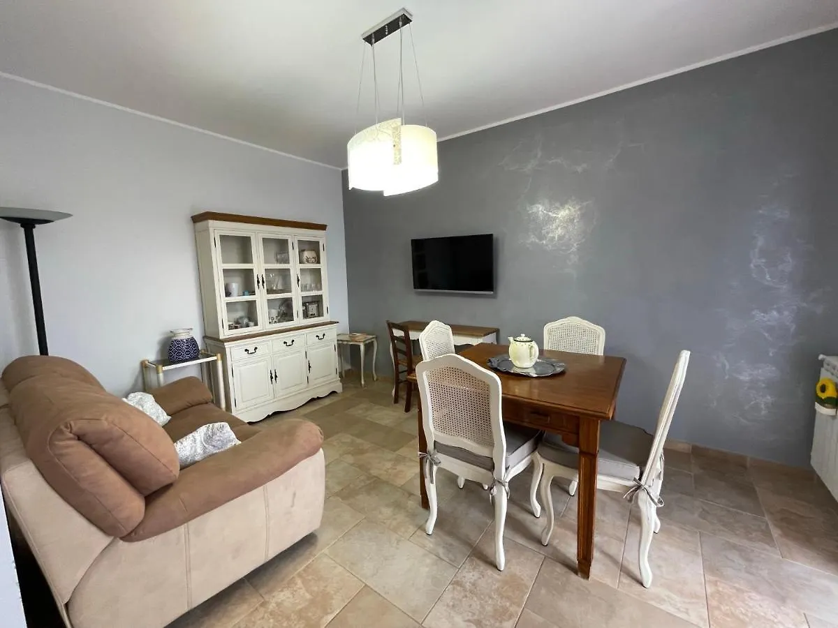 La Casa Di Flora Aeroporto Di Fiumicino Villa 0*,  İtalya